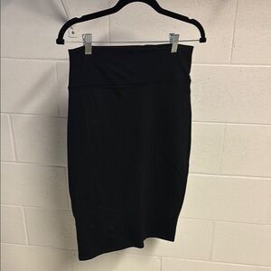 Hybrid & Company Black Pencil Skirt Knee-Length Work